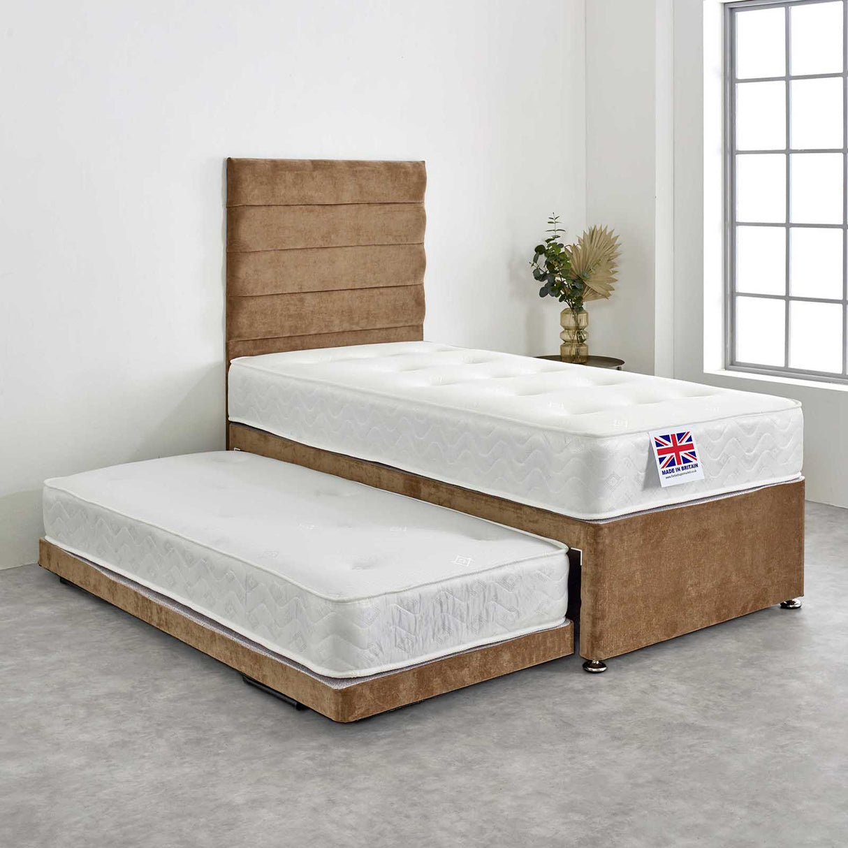 Royal Tunbridge 1000 Pocket Sprung Divan Guest Bed with 2 x Mattresses