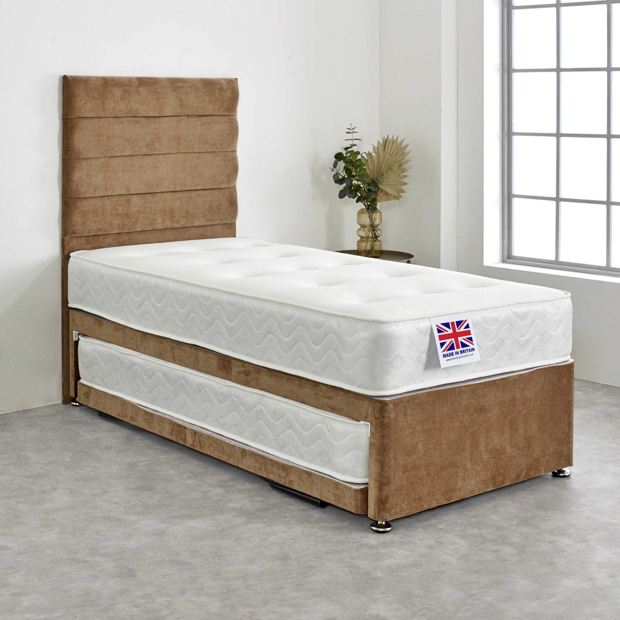 Royal Tunbridge 1000 Pocket Sprung Divan Guest Bed with 2 x Mattresses